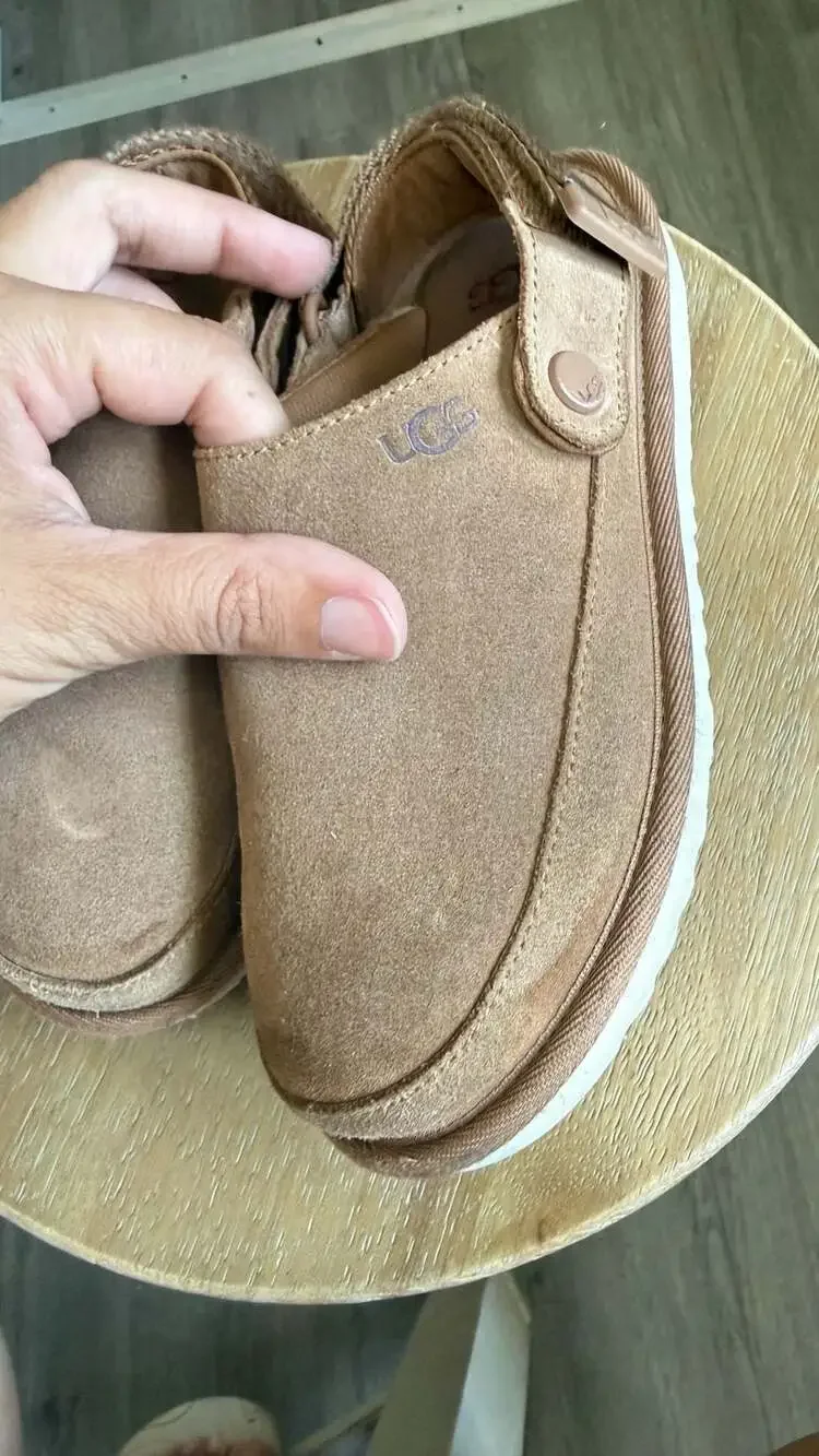 UGG Kids Goldenstar Clog in Driftwood